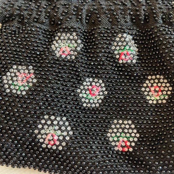 Black beaded reversible to white drawstring bag - Picture 2 of 5